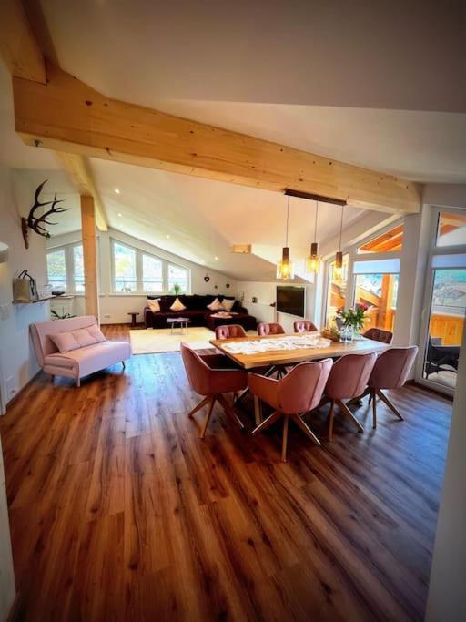 23 Neu Erbaute Ferienwohnung Mit Schloss- Und Panoramablick Хальблех Экстерьер фото
