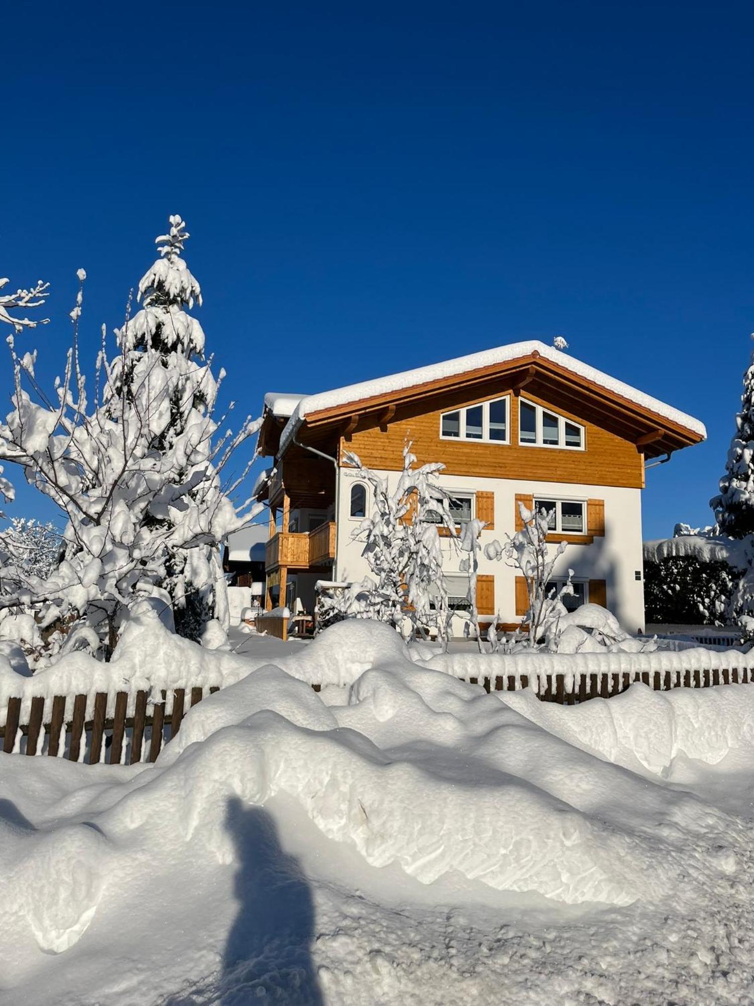 23 Neu Erbaute Ferienwohnung Mit Schloss- Und Panoramablick Хальблех Экстерьер фото