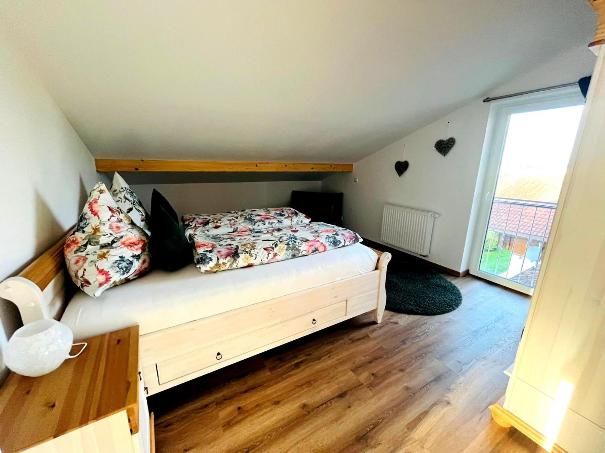 23 Neu Erbaute Ferienwohnung Mit Schloss- Und Panoramablick Хальблех Экстерьер фото