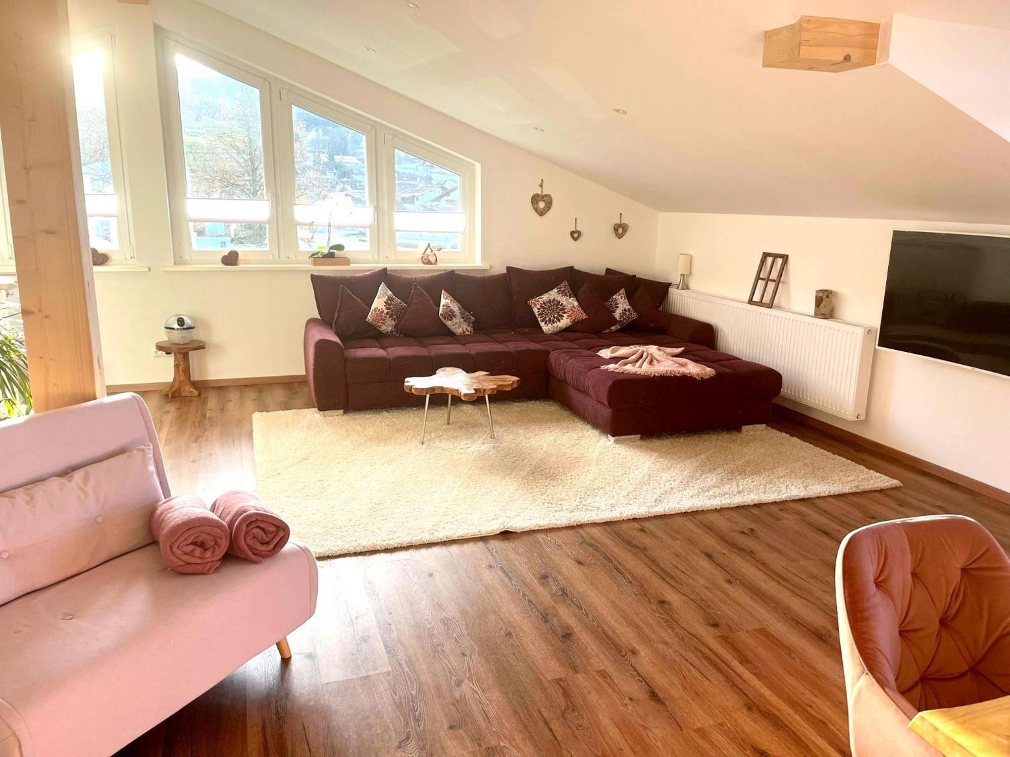 23 Neu Erbaute Ferienwohnung Mit Schloss- Und Panoramablick Хальблех Экстерьер фото